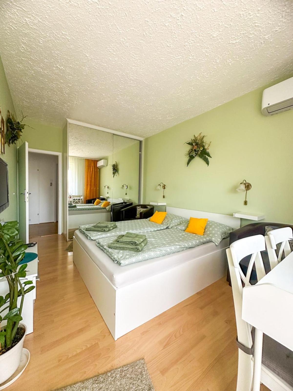 Aloe Apartman Sopron Exterior foto